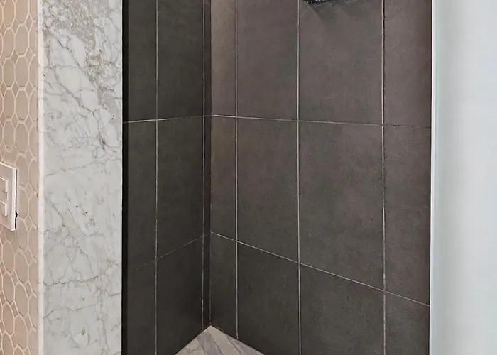 Condesa 2 Bd 2 Story With Private Patio,pool, Gym, Security 24 7 And Park View Mexico City